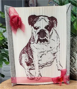 Bulldog, by Miriam De Geest, Two Tone fold