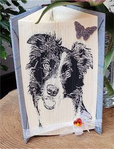 Dog, by Miriam De Geest, Two Tone fold