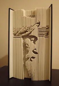 Jesus, by Mari Keki, Inverted fold